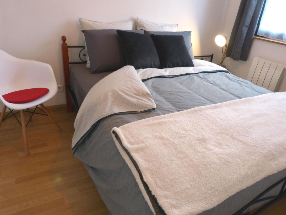 Le 99B Modern Apartment Queen Size Bed Connected Tv Hallennes-lez-Haubourdin ภายนอก รูปภาพ
