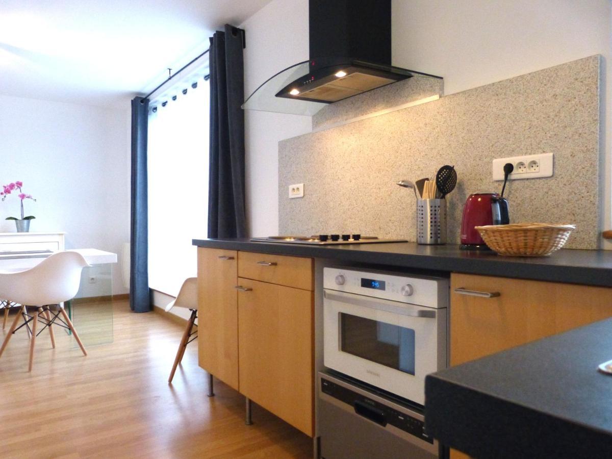 Le 99B Modern Apartment Queen Size Bed Connected Tv Hallennes-lez-Haubourdin ภายนอก รูปภาพ